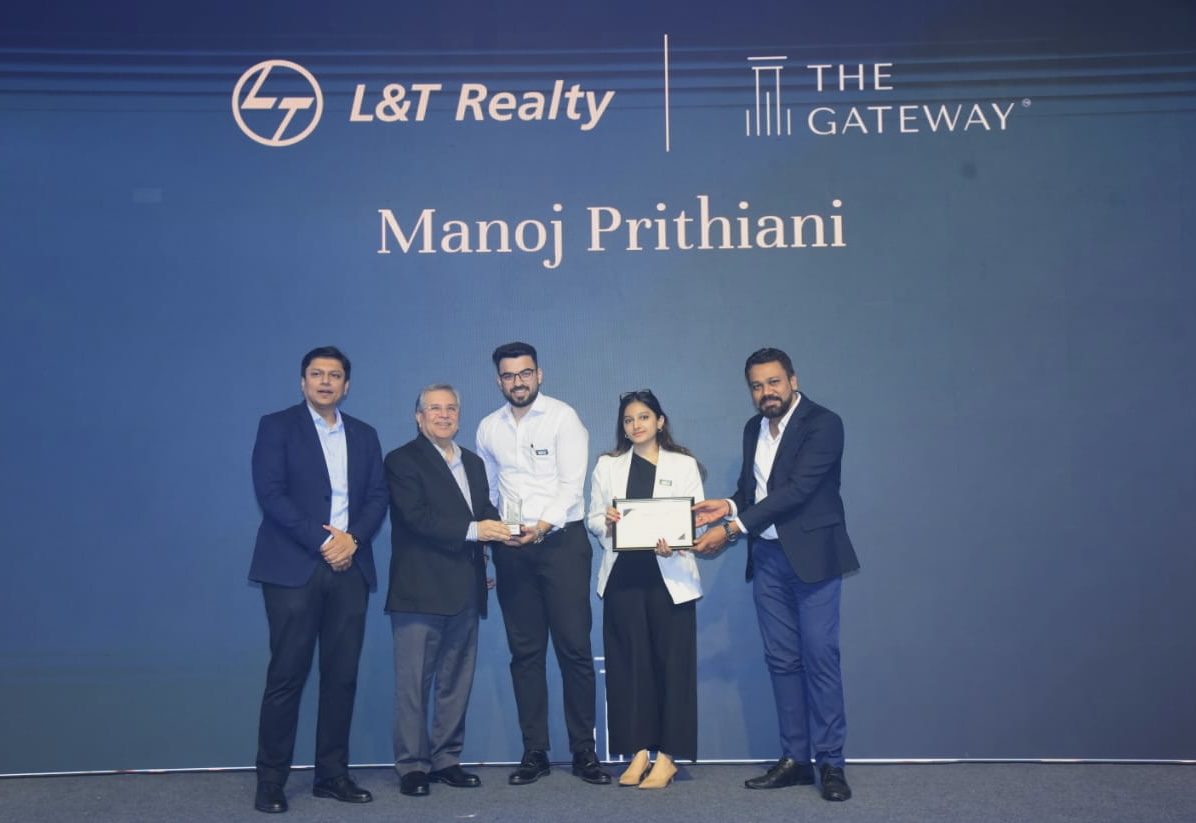 Receiving Award 5